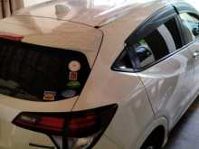 https://riyasewana.com/uploads/honda-vezel-12547534982.jpg