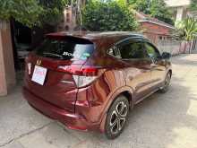 https://riyasewana.com/uploads/honda-vezel-12802254912.jpg