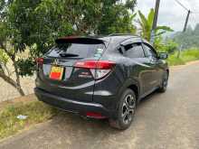 https://riyasewana.com/uploads/honda-vezel-131339594313.jpg