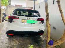 https://riyasewana.com/uploads/honda-vezel-141043504433.jpg