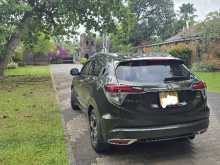 https://riyasewana.com/uploads/honda-vezel-141126224202.jpg