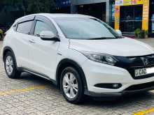 https://riyasewana.com/uploads/honda-vezel-14134912262.jpg