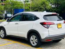 https://riyasewana.com/uploads/honda-vezel-14134912973.jpg