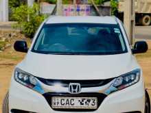 https://riyasewana.com/uploads/honda-vezel-1415124822113.jpg