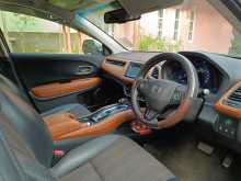 https://riyasewana.com/uploads/honda-vezel-14173401234.jpg