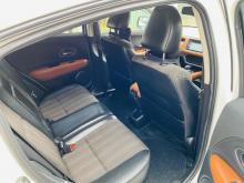 https://riyasewana.com/uploads/honda-vezel-1418494824443.jpg