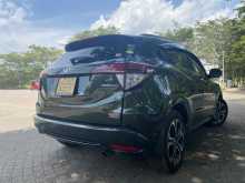 https://riyasewana.com/uploads/honda-vezel-1421540322213.jpg