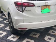 https://riyasewana.com/uploads/honda-vezel-14703186904.jpg