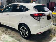 https://riyasewana.com/uploads/honda-vezel-147323222232.jpg