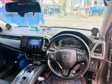 https://riyasewana.com/uploads/honda-vezel-15175232574.jpg