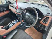 https://riyasewana.com/uploads/honda-vezel-15202644673.jpg