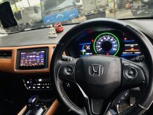 https://riyasewana.com/uploads/honda-vezel-1523243317653.jpg