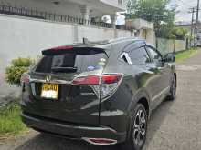 https://riyasewana.com/uploads/honda-vezel-161151014463.jpg