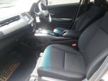 https://riyasewana.com/uploads/honda-vezel-16714276996.jpg