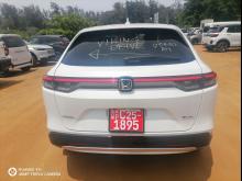 https://riyasewana.com/uploads/honda-vezel-1710122917922.jpg