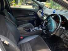 https://riyasewana.com/uploads/honda-vezel-1713145995.jpg