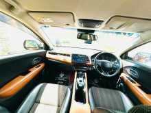 https://riyasewana.com/uploads/honda-vezel-17192536765.jpg