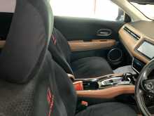 https://riyasewana.com/uploads/honda-vezel-18132743935.jpg