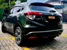 https://riyasewana.com/uploads/honda-vezel-181445504772.jpg