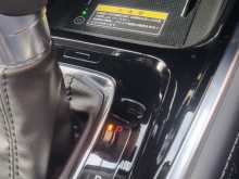 https://riyasewana.com/uploads/honda-vezel-19124419815.jpg