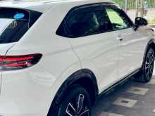 https://riyasewana.com/uploads/honda-vezel-19154312823.jpg