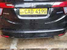 https://riyasewana.com/uploads/honda-vezel-19173724555.jpg
