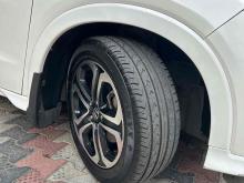 https://riyasewana.com/uploads/honda-vezel-1923011724363.jpg