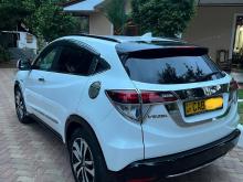 https://riyasewana.com/uploads/honda-vezel-197402817274.jpg