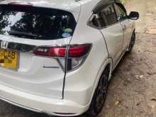 https://riyasewana.com/uploads/honda-vezel-2006-113252212103.jpg