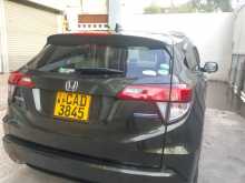https://riyasewana.com/uploads/honda-vezel-2012-168295212744.jpg