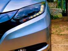 https://riyasewana.com/uploads/honda-vezel-20124851102.jpg