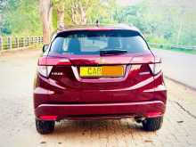 https://riyasewana.com/uploads/honda-vezel-2014-1021424612614.jpg
