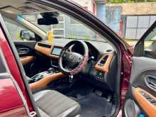 https://riyasewana.com/uploads/honda-vezel-2014-107361212403.jpg