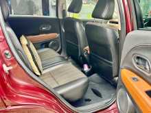 https://riyasewana.com/uploads/honda-vezel-2014-107361212684.jpg