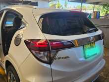 https://riyasewana.com/uploads/honda-vezel-2014-112470912164.jpg