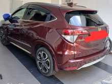 https://riyasewana.com/uploads/honda-vezel-2014-118234712073.jpg