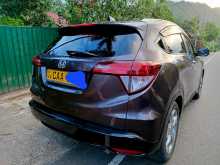 https://riyasewana.com/uploads/honda-vezel-2014-118340212303.jpg