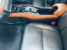 https://riyasewana.com/uploads/honda-vezel-2014-127475212942.jpg