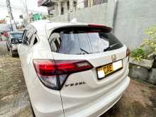 https://riyasewana.com/uploads/honda-vezel-2014-129231012182.jpg