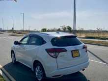 https://riyasewana.com/uploads/honda-vezel-2014-129430712223.jpg