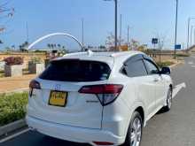 https://riyasewana.com/uploads/honda-vezel-2014-129430712312.jpg