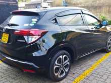 https://riyasewana.com/uploads/honda-vezel-2014-1318265712254.jpg