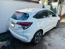 https://riyasewana.com/uploads/honda-vezel-2014-1410163912953.jpg