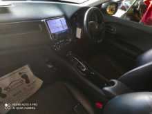 https://riyasewana.com/uploads/honda-vezel-2014-141093412864.jpg