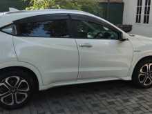 https://riyasewana.com/uploads/honda-vezel-2014-1417252812384.jpg