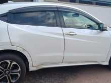 https://riyasewana.com/uploads/honda-vezel-2014-1422452212294.jpg