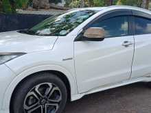 https://riyasewana.com/uploads/honda-vezel-2014-1422452212763.jpg