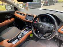 https://riyasewana.com/uploads/honda-vezel-2014-159360612564.jpg