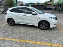 https://riyasewana.com/uploads/honda-vezel-2014-168424412873.jpg