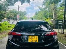 https://riyasewana.com/uploads/honda-vezel-2014-1819255912962.jpg